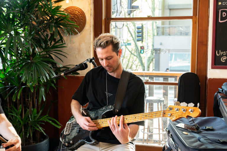 Friday & Saturday - Live Music